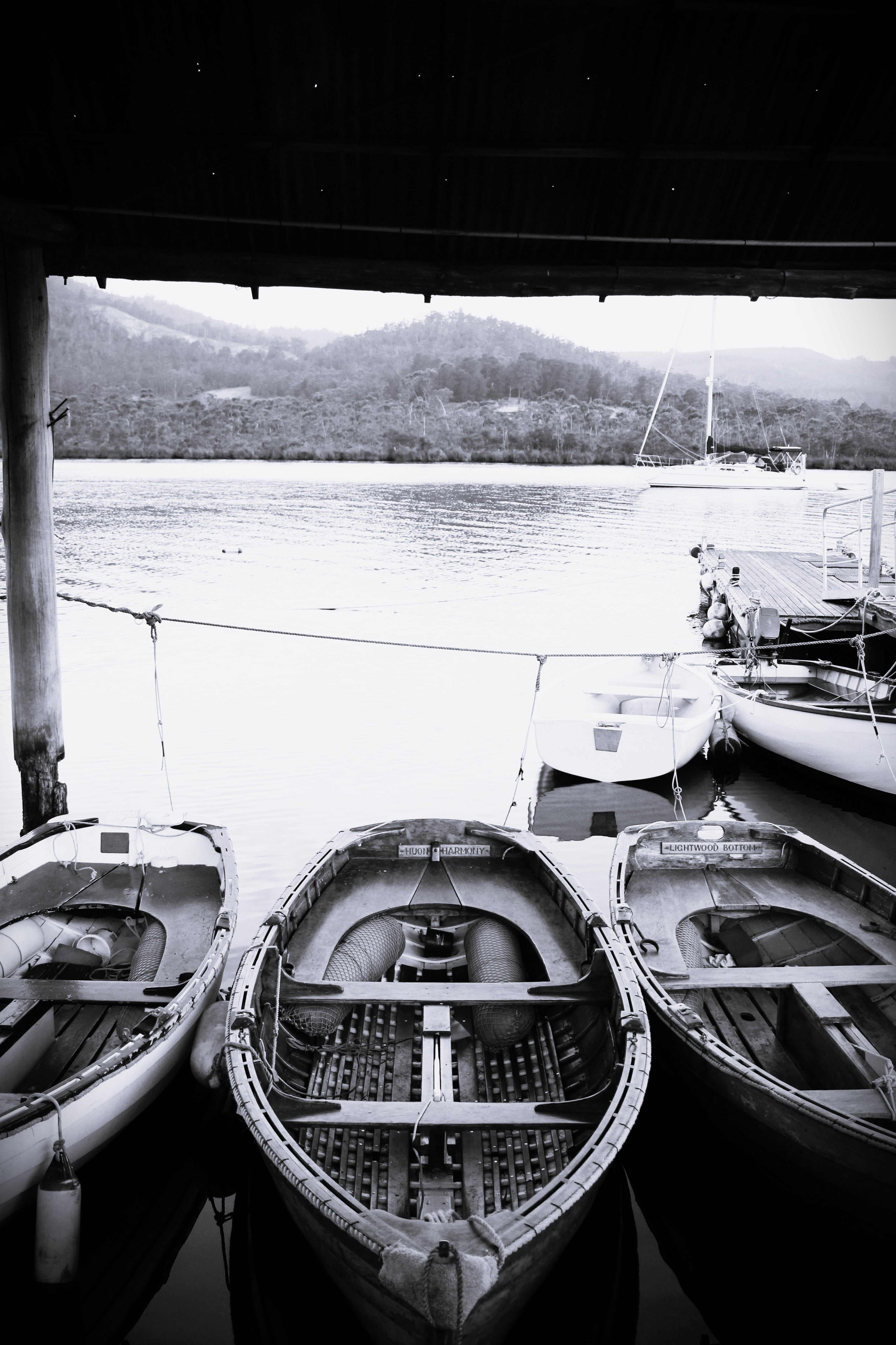 Huon Harmony B&W